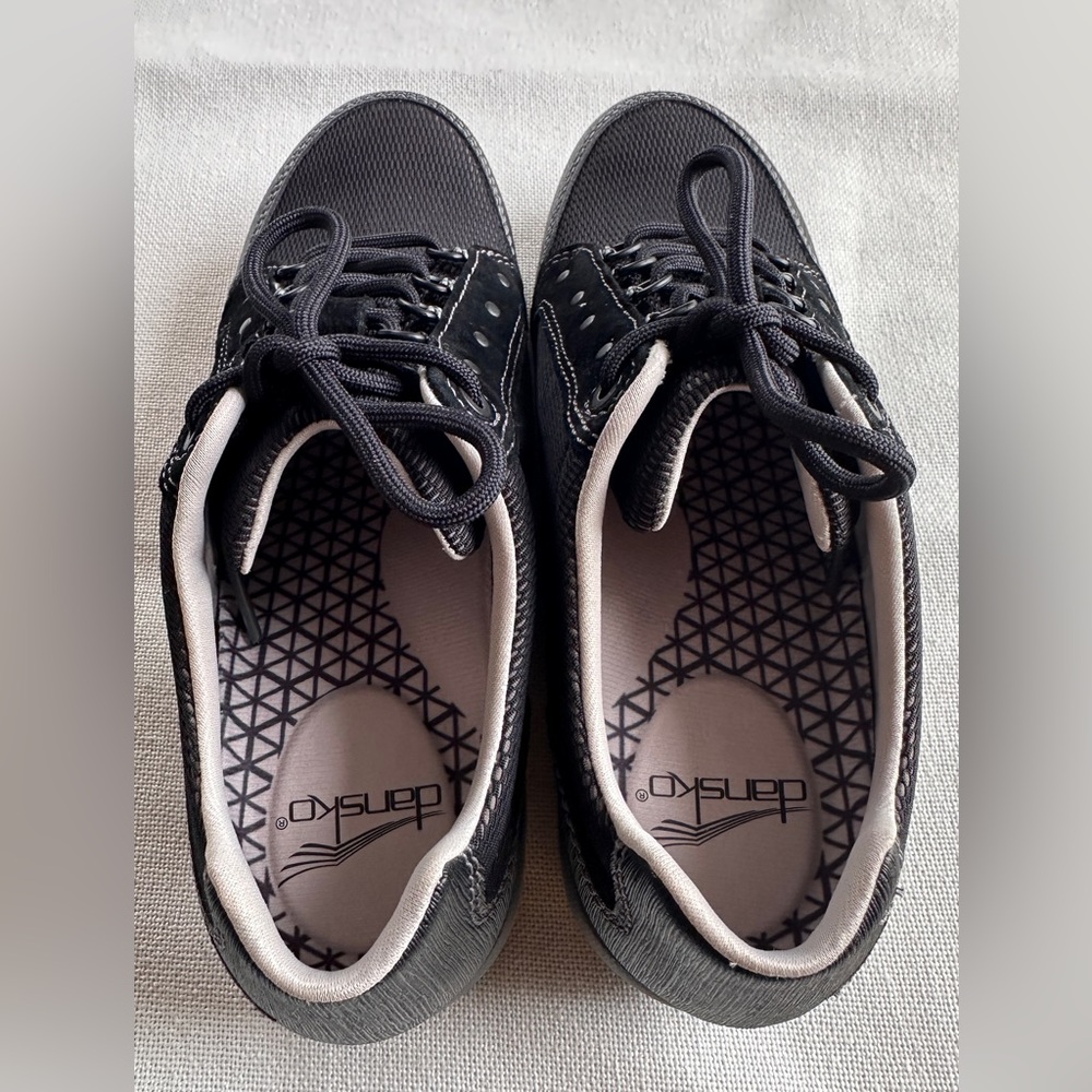 NWT DANSKO ‘Paisley’ Waterproof Vibram Slip-Resistant Sneaker | Women’s Shoe 37 - Picture 10 of 10